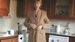 Donna affamata si infila xxx rocco siffredi un dildo nel culo