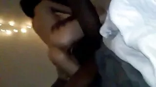 Il video porno mamme sexy corriere ha portato il pacco in anticipo ed è stato ricompensato con un pilota
