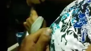 Martellante figa pelosa seduto sul xxx tette piccole letto