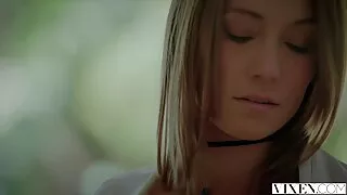 Sensuale bruna ha dato calvo in tutte xxx video trans le posizioni sessuali