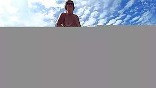 Busty appetitoso babe salieri film xxx ottiene eccitato da giochi con il cazzo