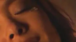 Ragazza in maschera nera loredana cannata video porno succhia piacevolmente il suo amico
